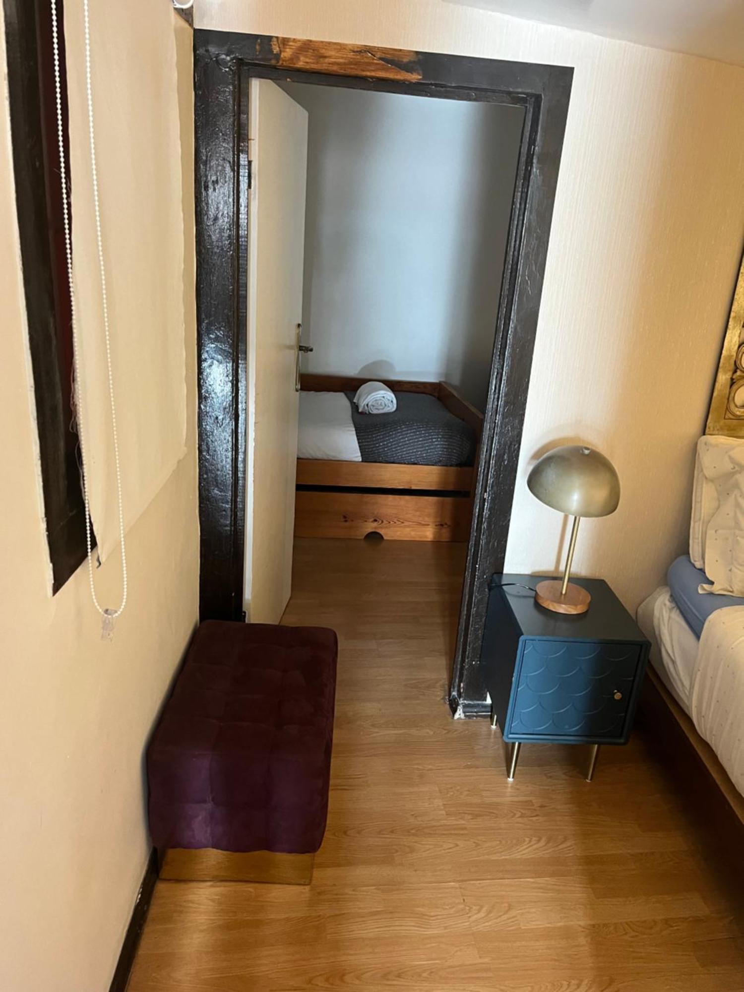 With Balcony Near Rossio * Lissabon