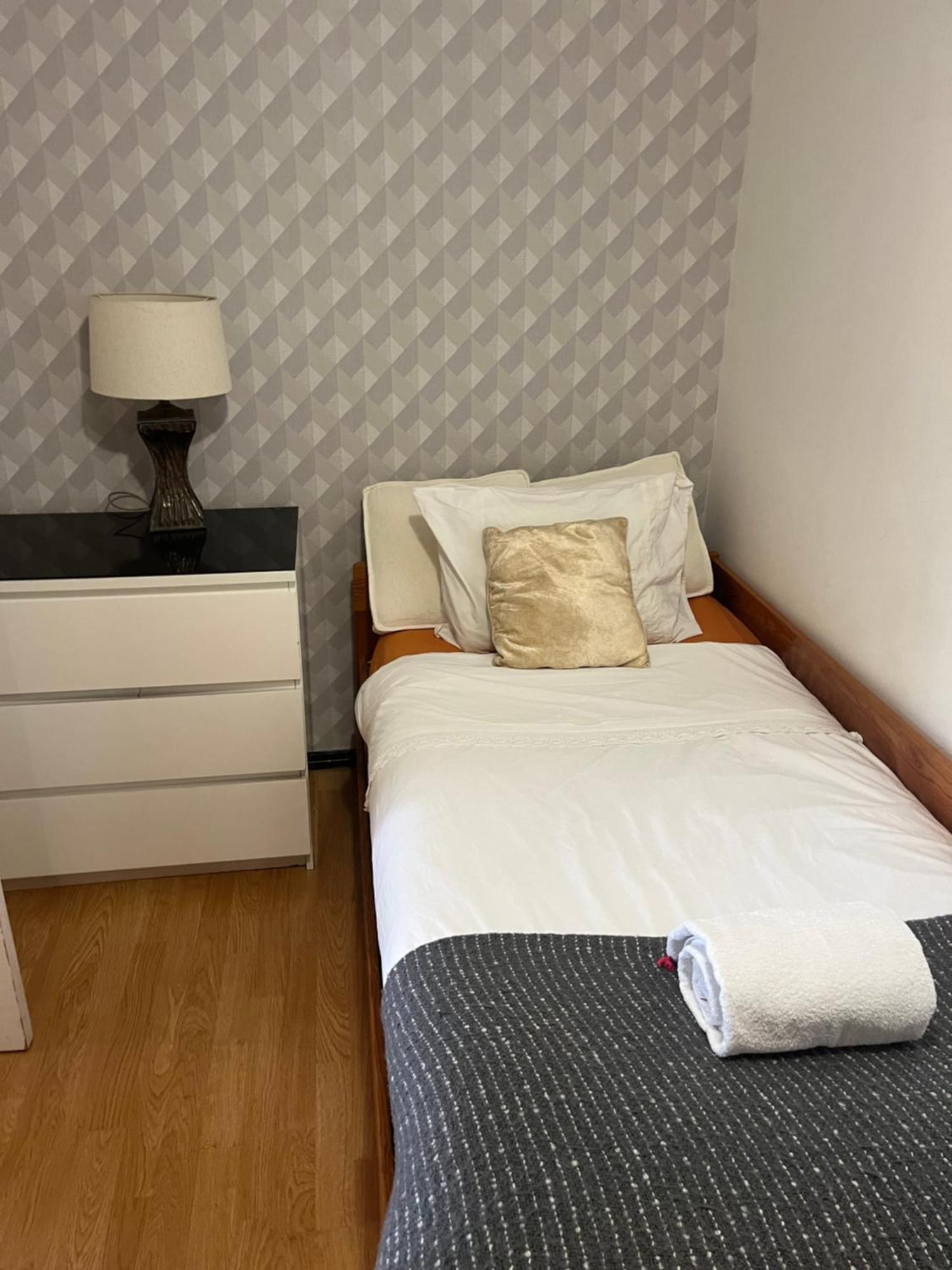 Apartment With Balcony Near Rossio Lissabon